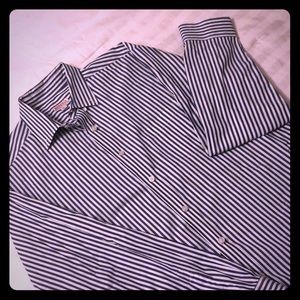 Men’s Dressy Buttoned Down Shirt